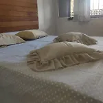 Casa A Trabalho Garagem E Internet Gratis Proximo As Praias