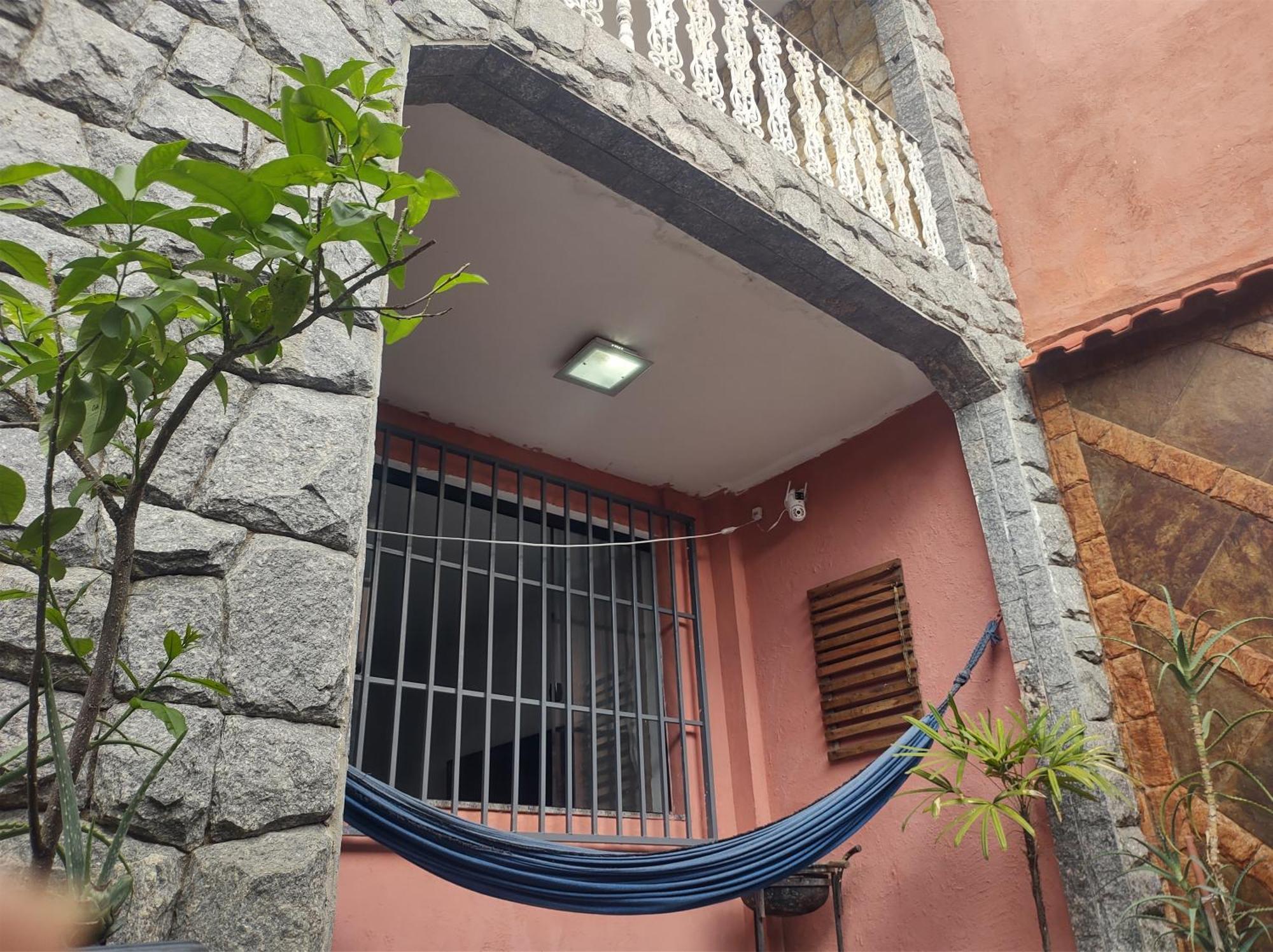 Casa A Trabalho Garagem E Internet Gratis Proximo As Praias *